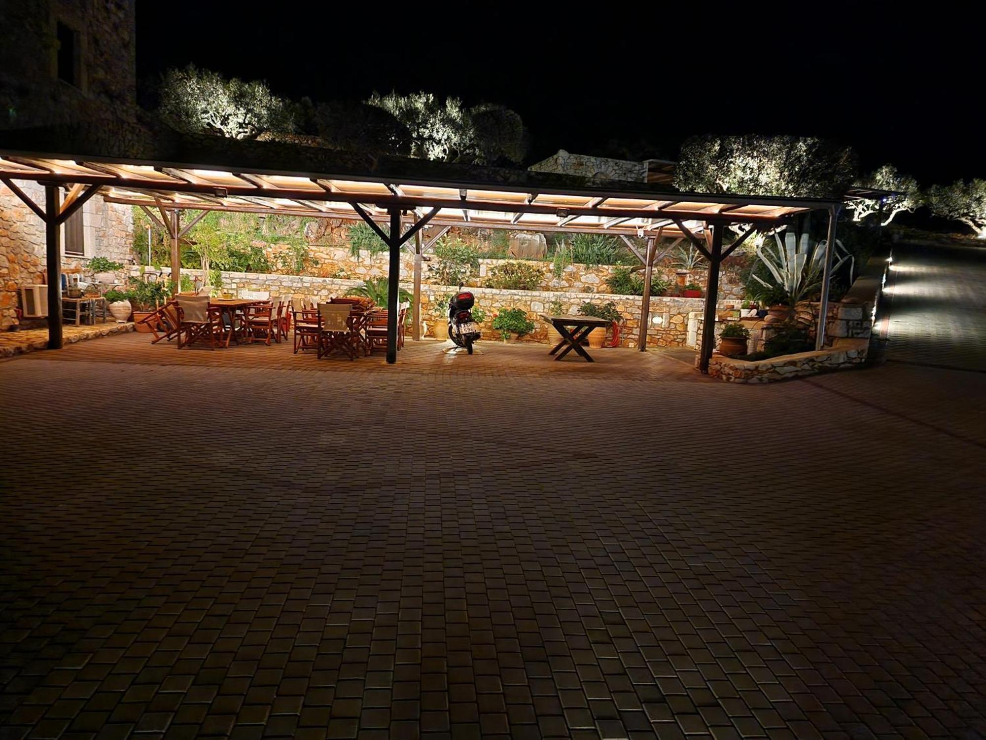 Focalion Castle Luxury Suites Pyrgos Dirou Екстер'єр фото