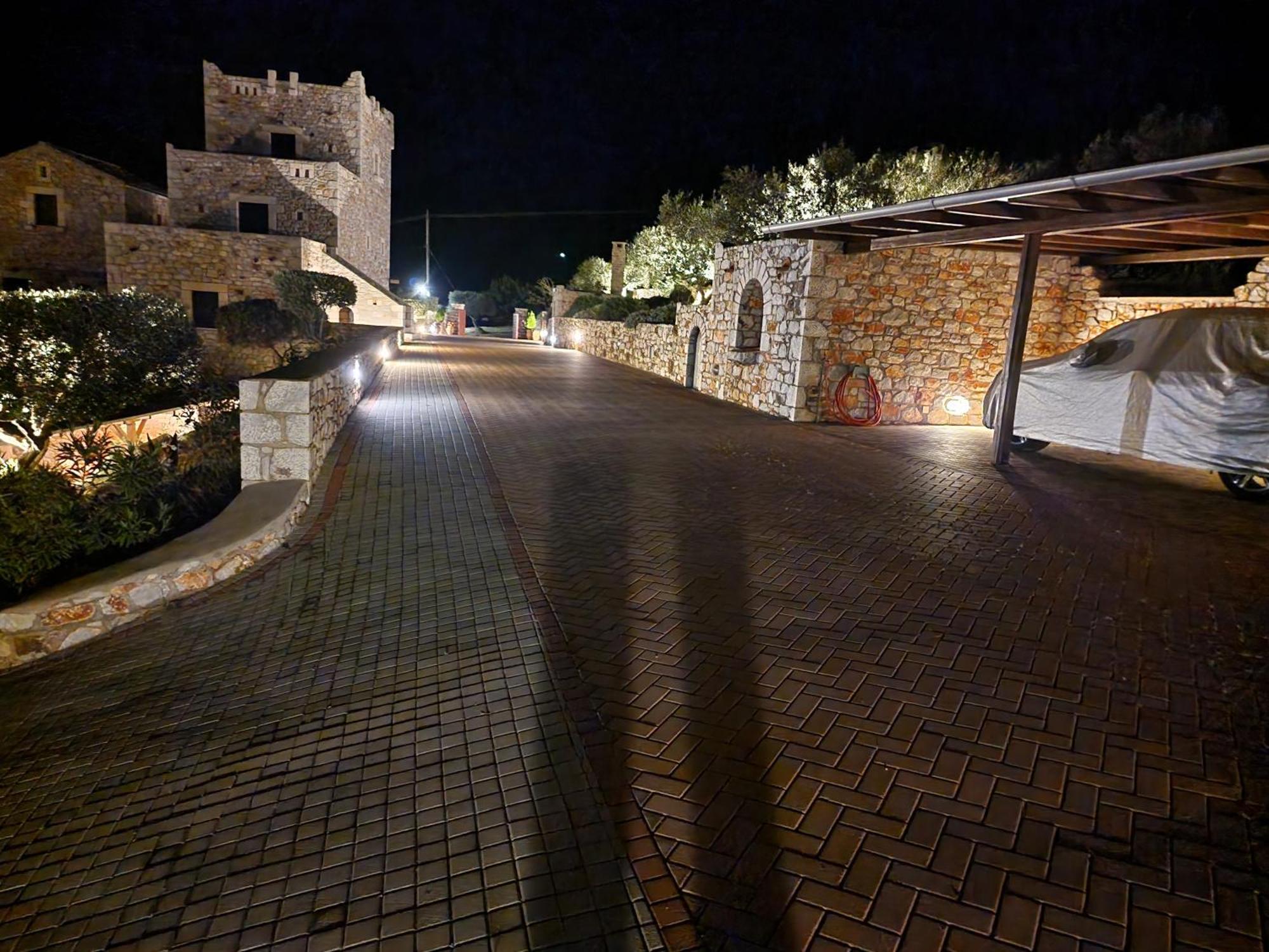 Focalion Castle Luxury Suites Pyrgos Dirou Екстер'єр фото