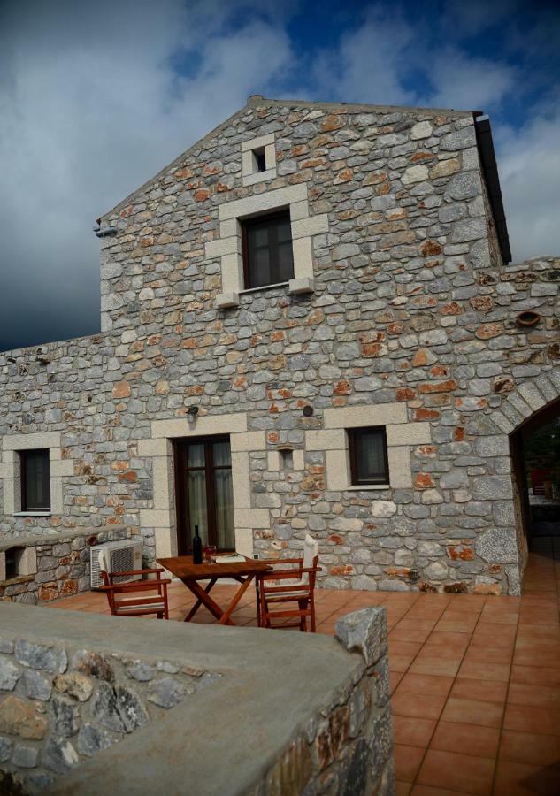 Focalion Castle Luxury Suites Pyrgos Dirou Екстер'єр фото