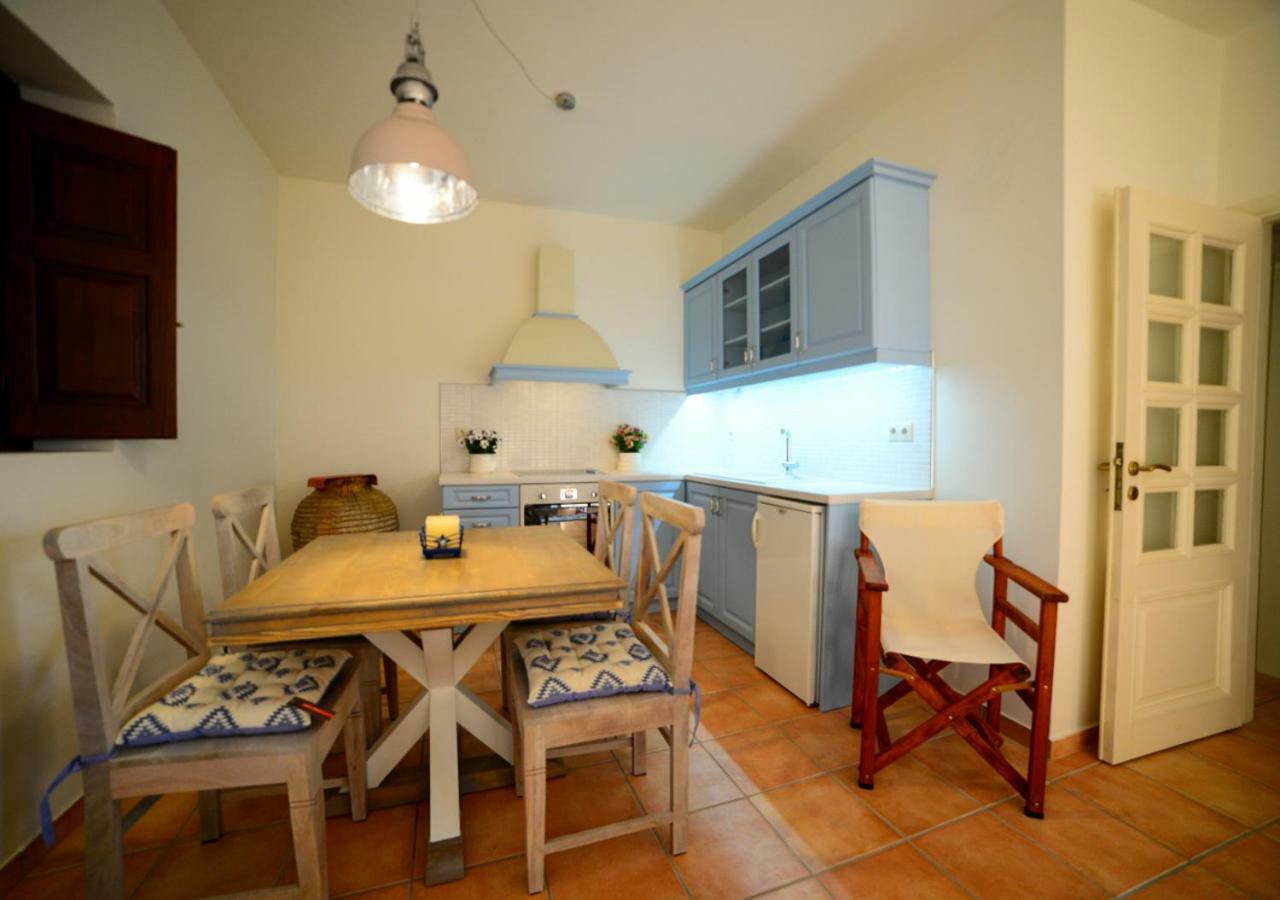 Focalion Castle Luxury Suites Pyrgos Dirou Екстер'єр фото