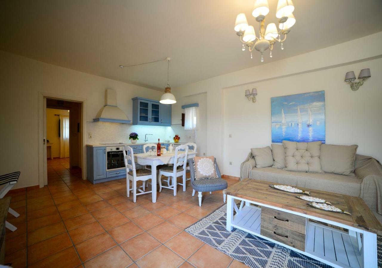 Focalion Castle Luxury Suites Pyrgos Dirou Екстер'єр фото