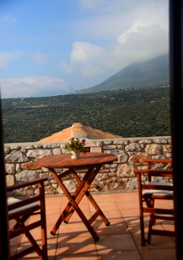 Focalion Castle Luxury Suites Pyrgos Dirou Екстер'єр фото