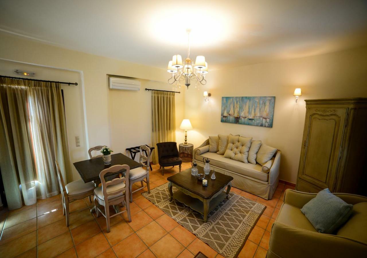 Focalion Castle Luxury Suites Pyrgos Dirou Екстер'єр фото