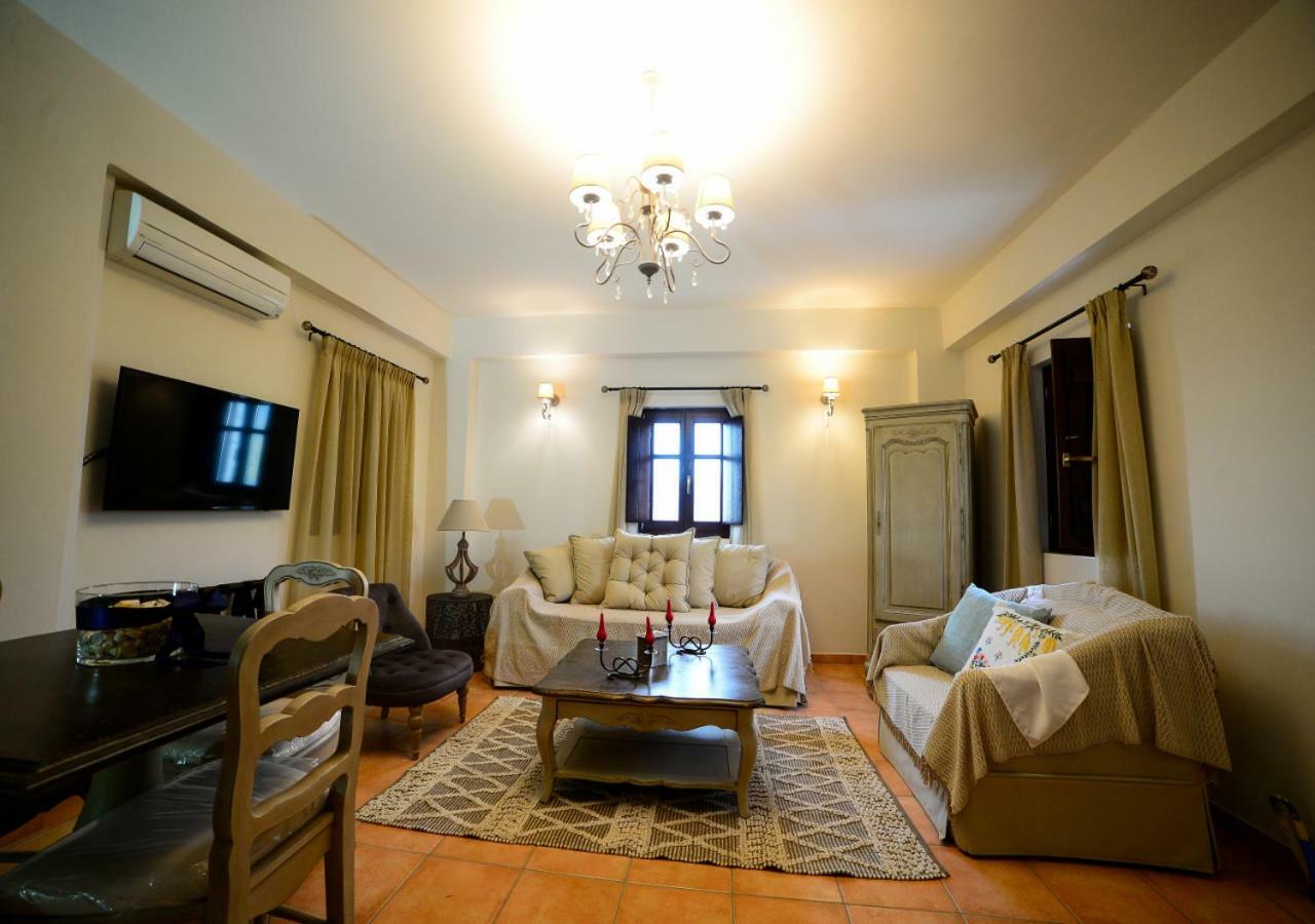 Focalion Castle Luxury Suites Pyrgos Dirou Екстер'єр фото