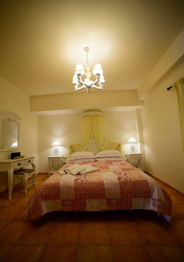 Focalion Castle Luxury Suites Pyrgos Dirou Екстер'єр фото